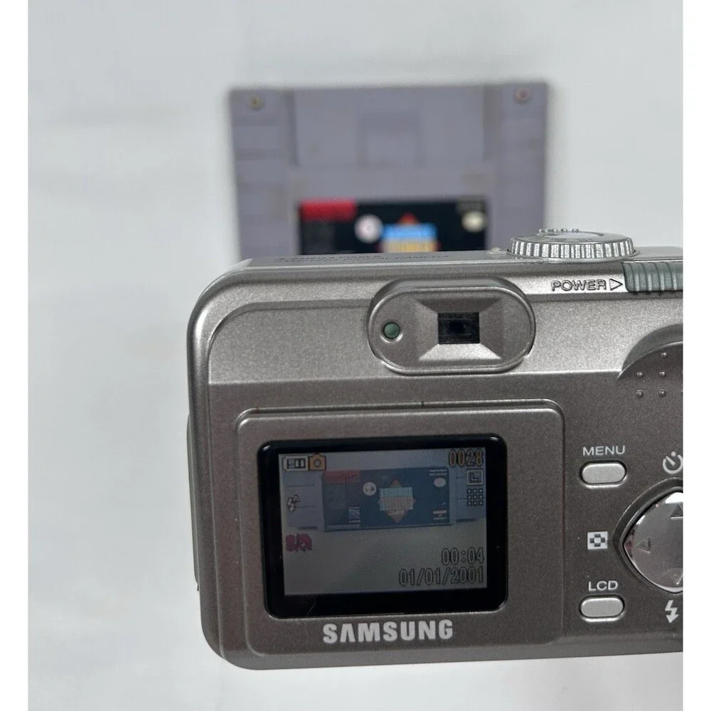 Samsung Digimax 300 Digital Camera 3.2mp 3x Zoom Grey W/ Wrist Strap